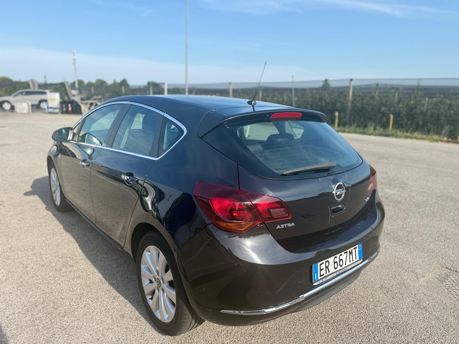 Opel Astra - Image 5