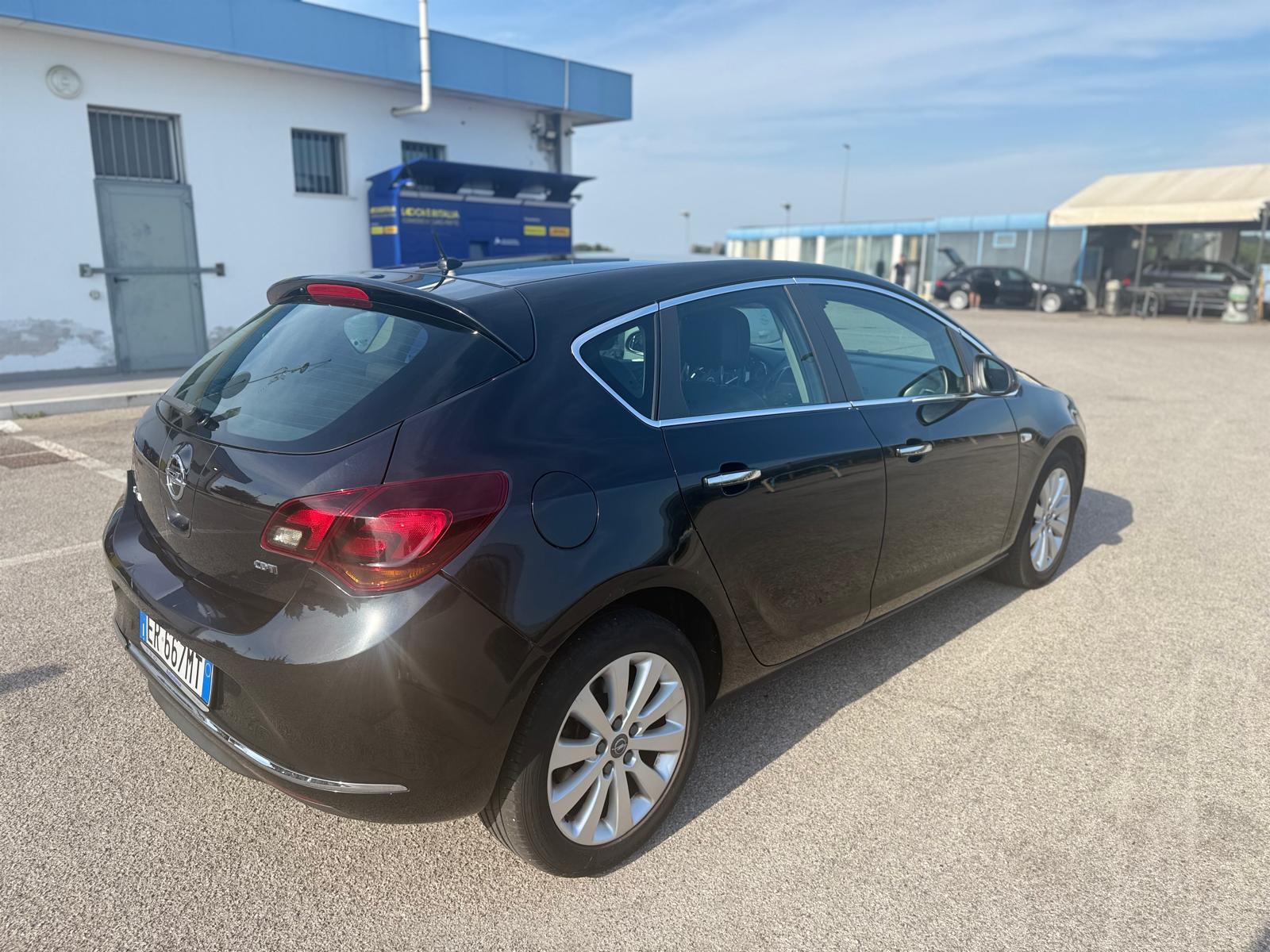 Opel Astra - Image 6
