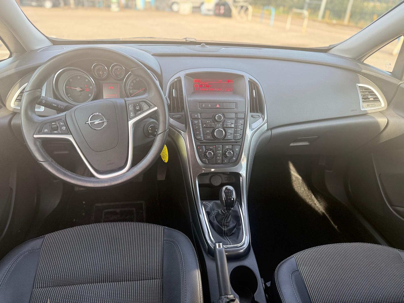 Opel Astra - Image 7