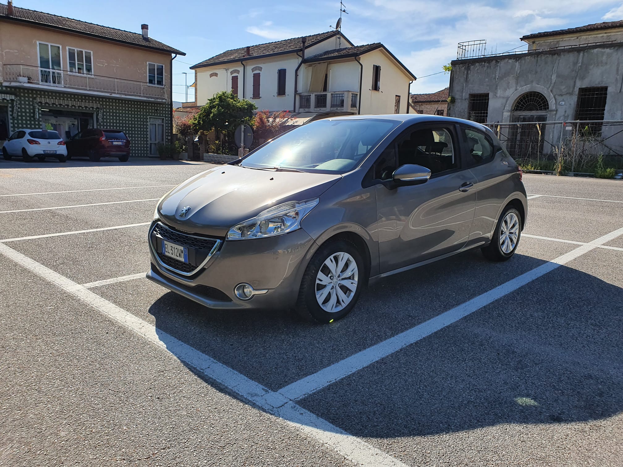 Peugeot 208 - Image 3