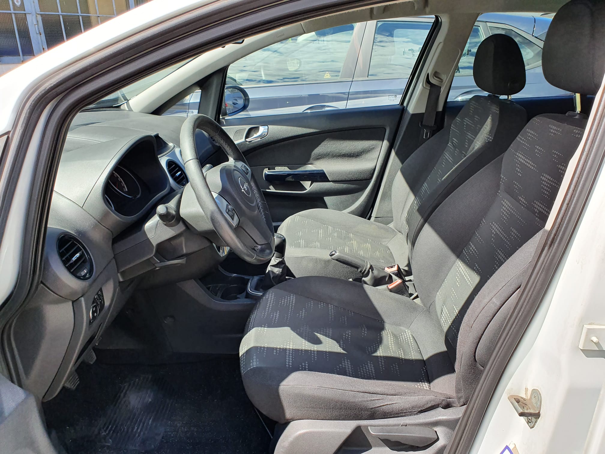 Opel Corsa - Image 8
