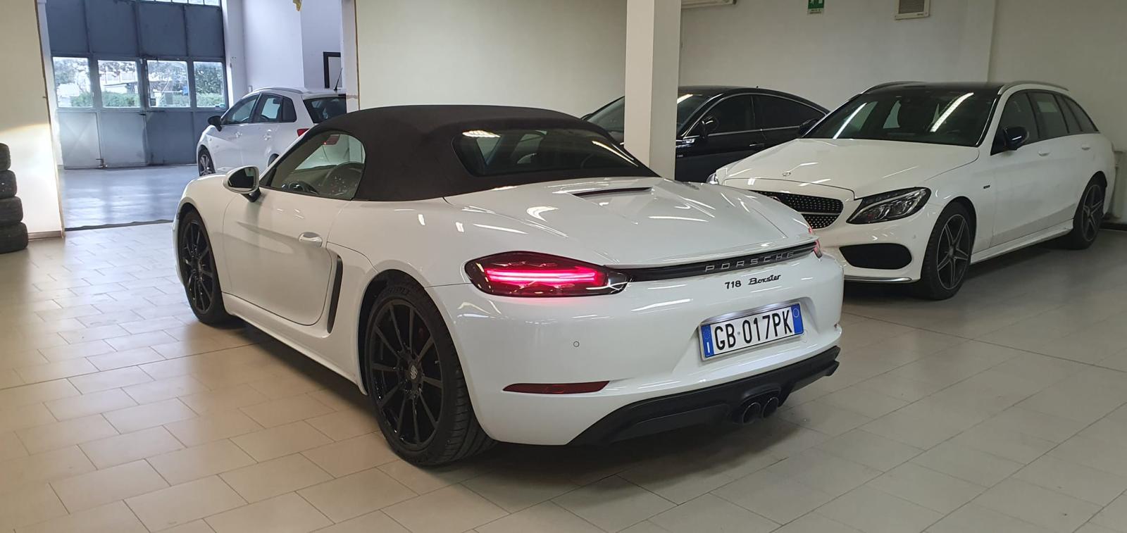 Porsche 718 boxster - Image 4