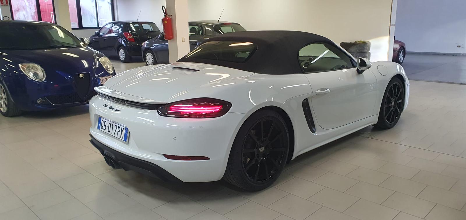 Porsche 718 boxster - Image 6