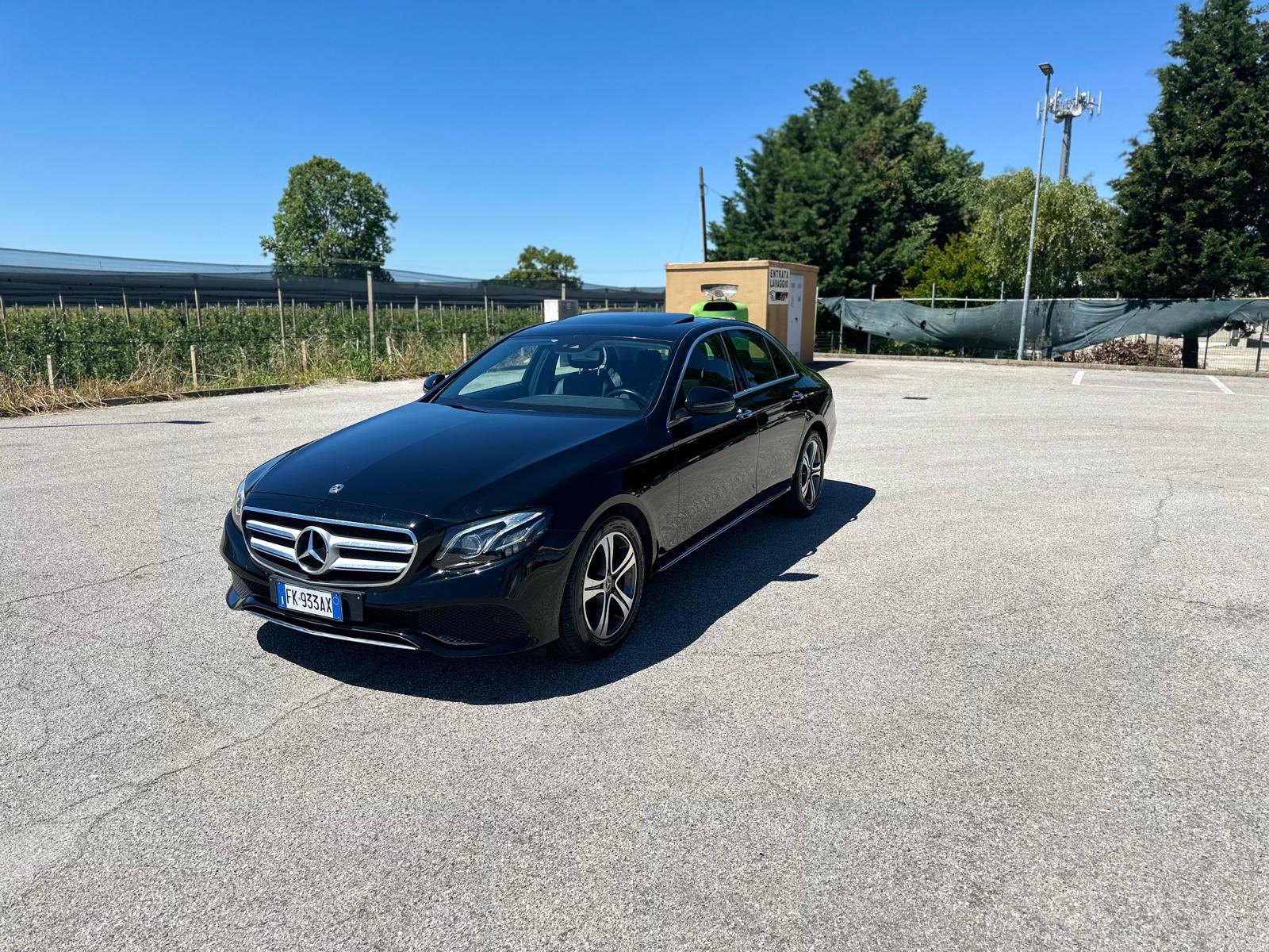 Mercedes E 220d - Image 2