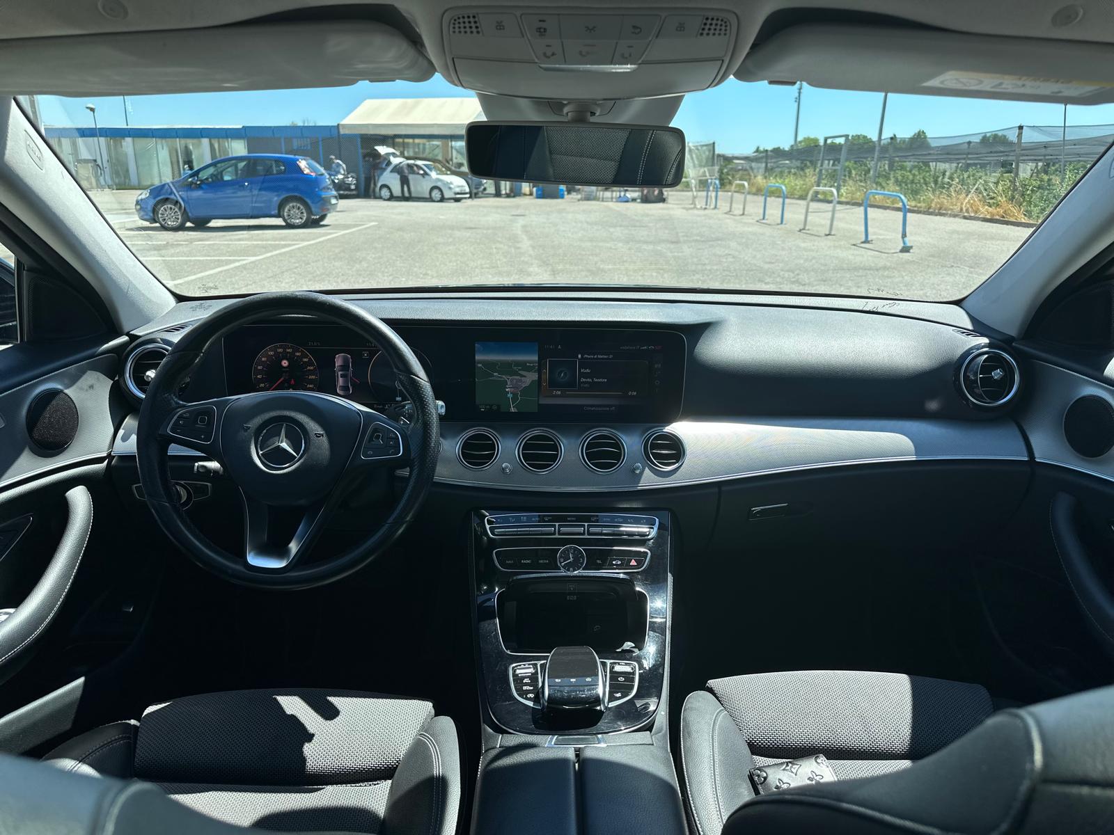 Mercedes E 220d - Image 11