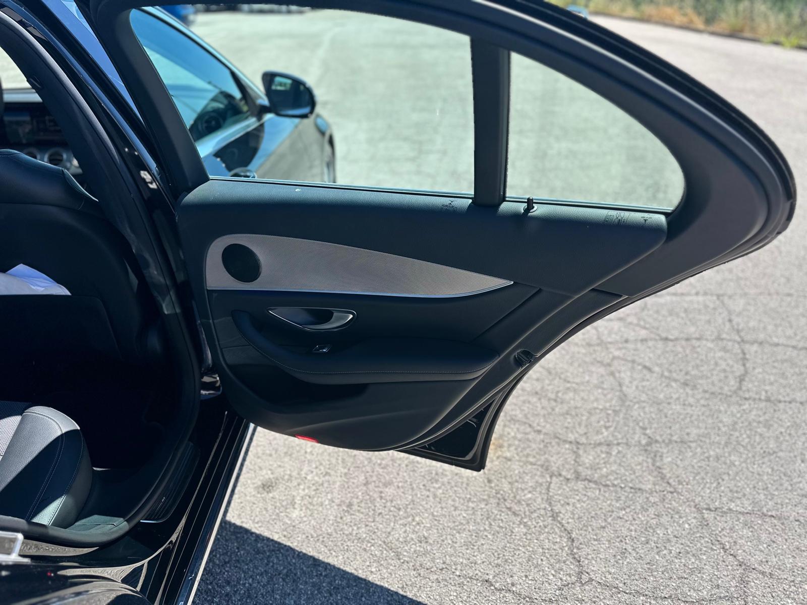 Mercedes E 220d - Image 17
